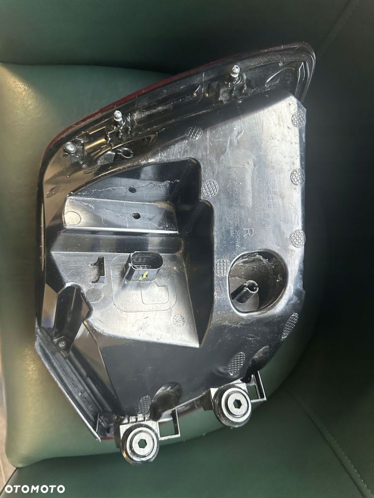 lampa tył tylna prawa led high audi q2 2020- oe 81a945092b - 7
