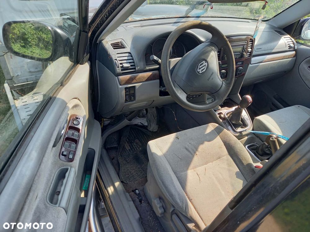 Części do SUZUKI GRAND VITARA XL-7 2004r. 2.0 diesel 80kw silnik skrzynia drzwi maska klapa - 10
