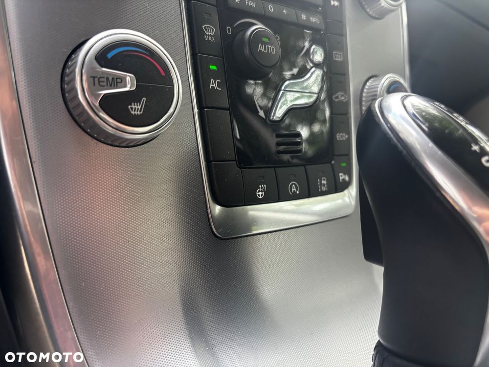 Volvo V70 D4 Geartronic Summum - 7