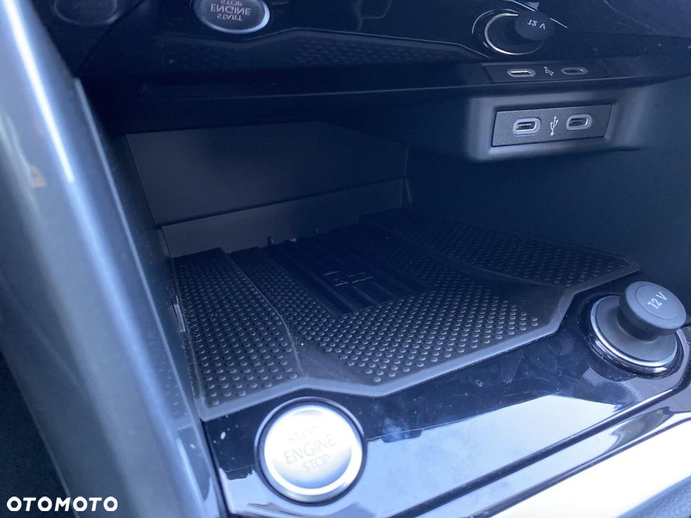 Volkswagen T-Roc - 27