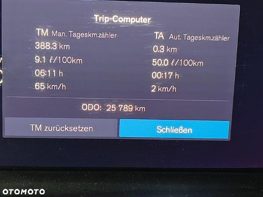 Volvo V60 B4 B DKG Ultra Dark - 11