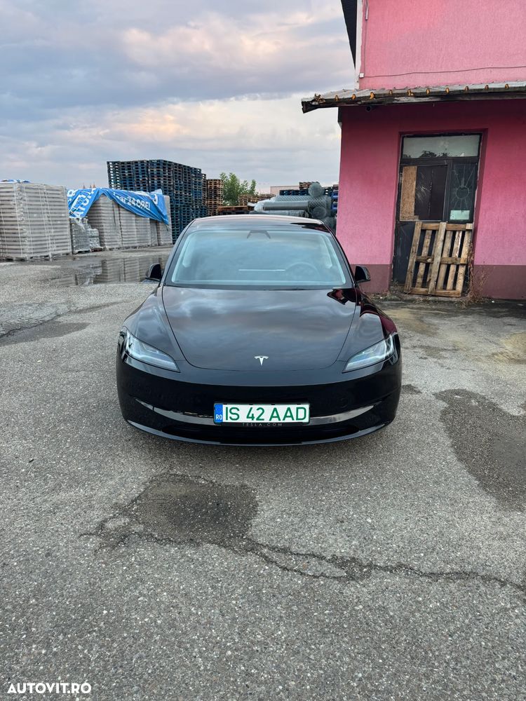 Tesla Model 3 Long Range - 2