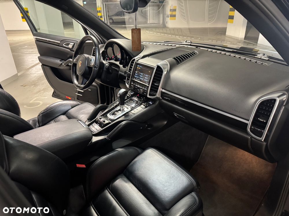 Porsche Cayenne - 20