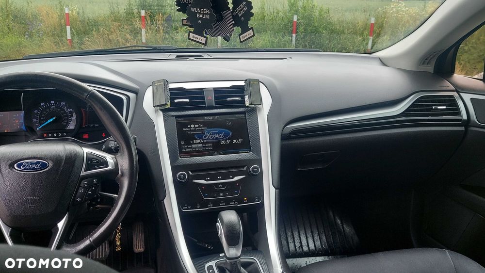 Ford Fusion - 8