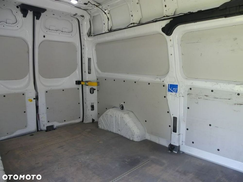 Ford Transit Custom - 11
