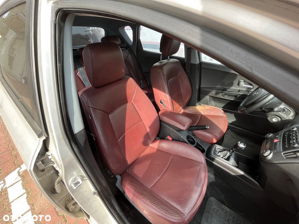 Kia Ceed 1.6 CRDi 90 Vision - 8