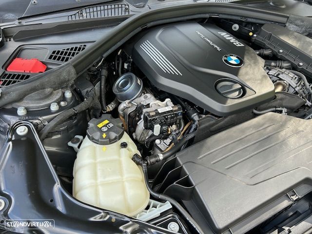 BMW 225 d Cabrio Pack M Auto - 41