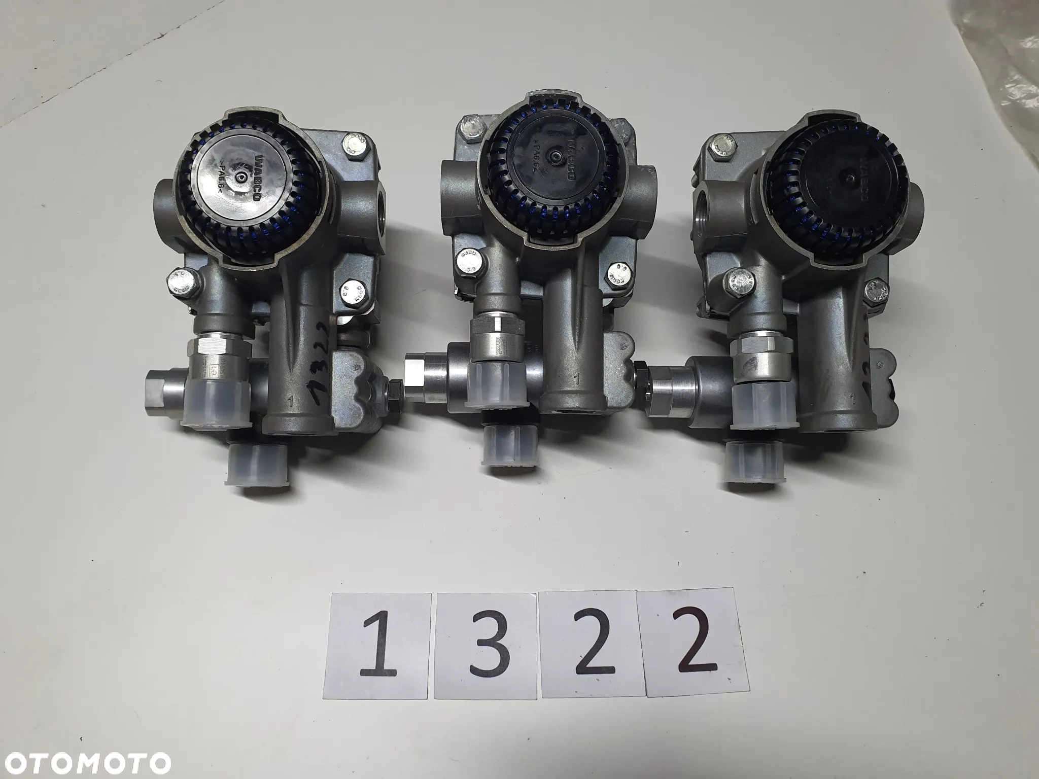 Zawór przekaźnikowy, modulator EBS naczepy Wabco 4802070010 - 11