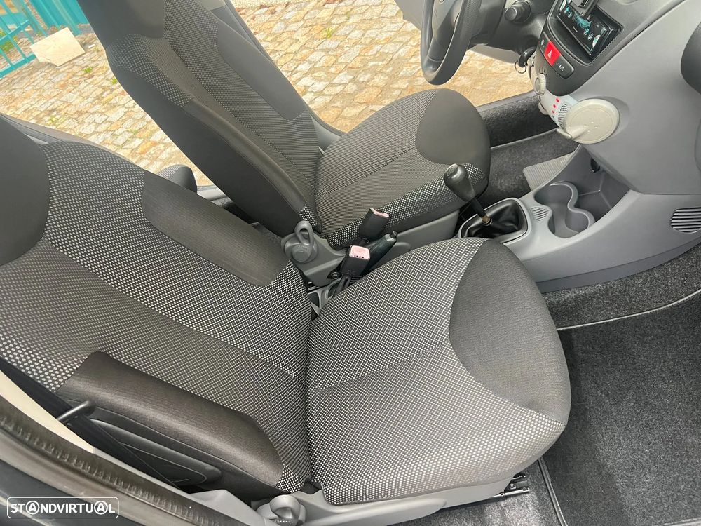 Toyota Aygo 1.0 + AC - 14