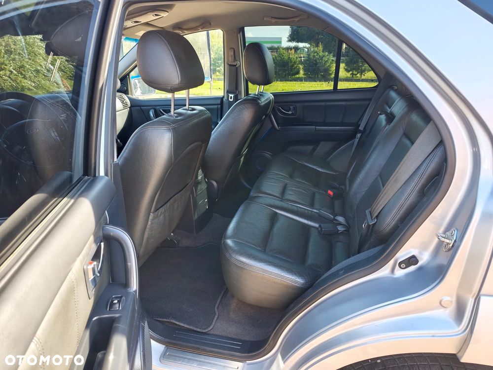 Kia Sorento 3.3 V6 LX - 11