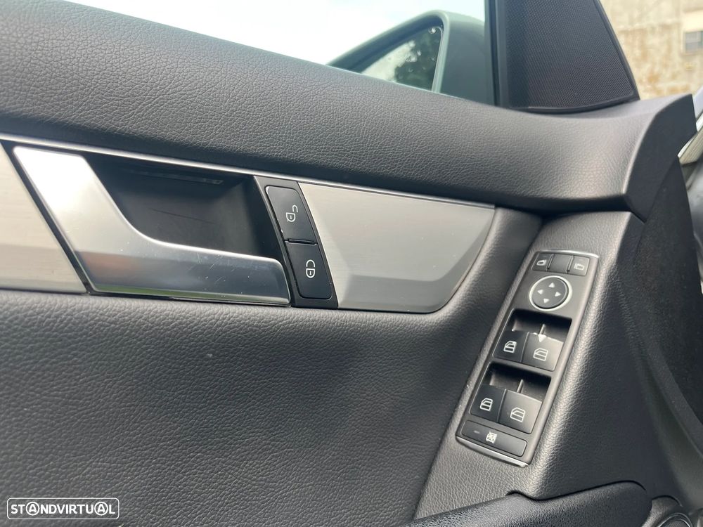 Mercedes-Benz C 200 - 6