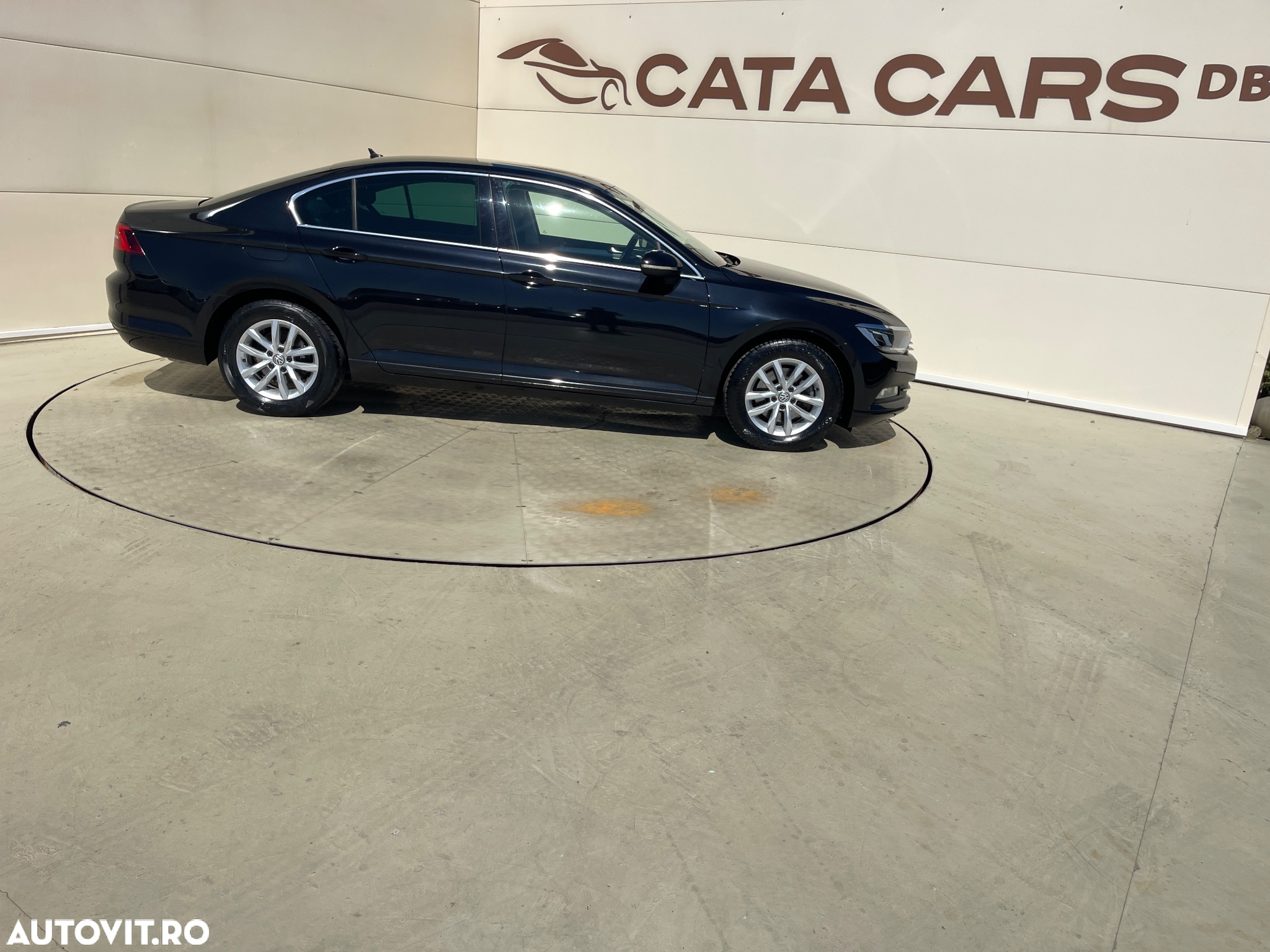 Volkswagen Passat - 18