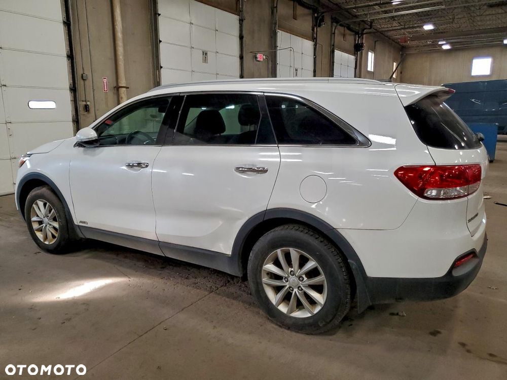 Kia Sorento - 2