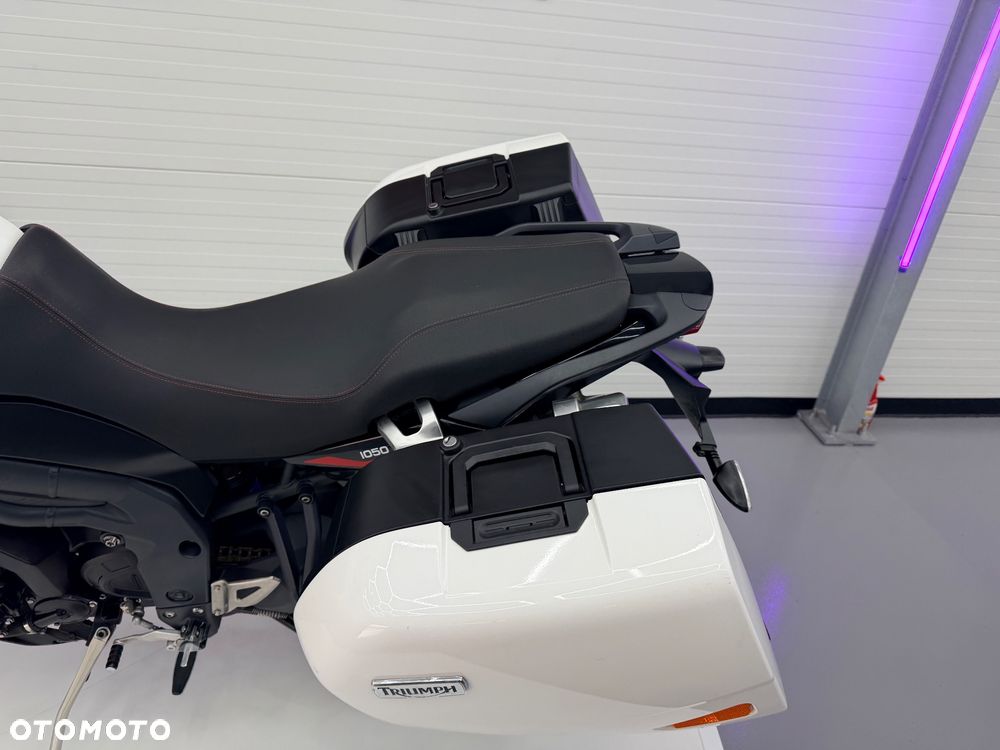 Triumph Tiger - 28