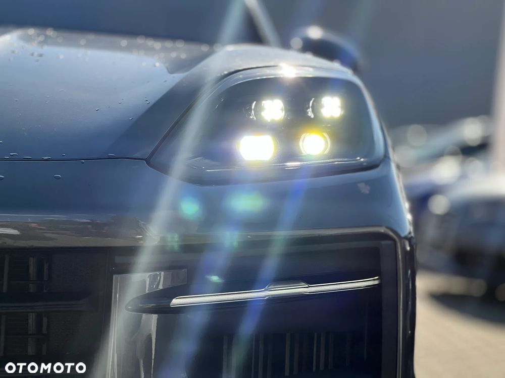 Porsche Cayenne - 30