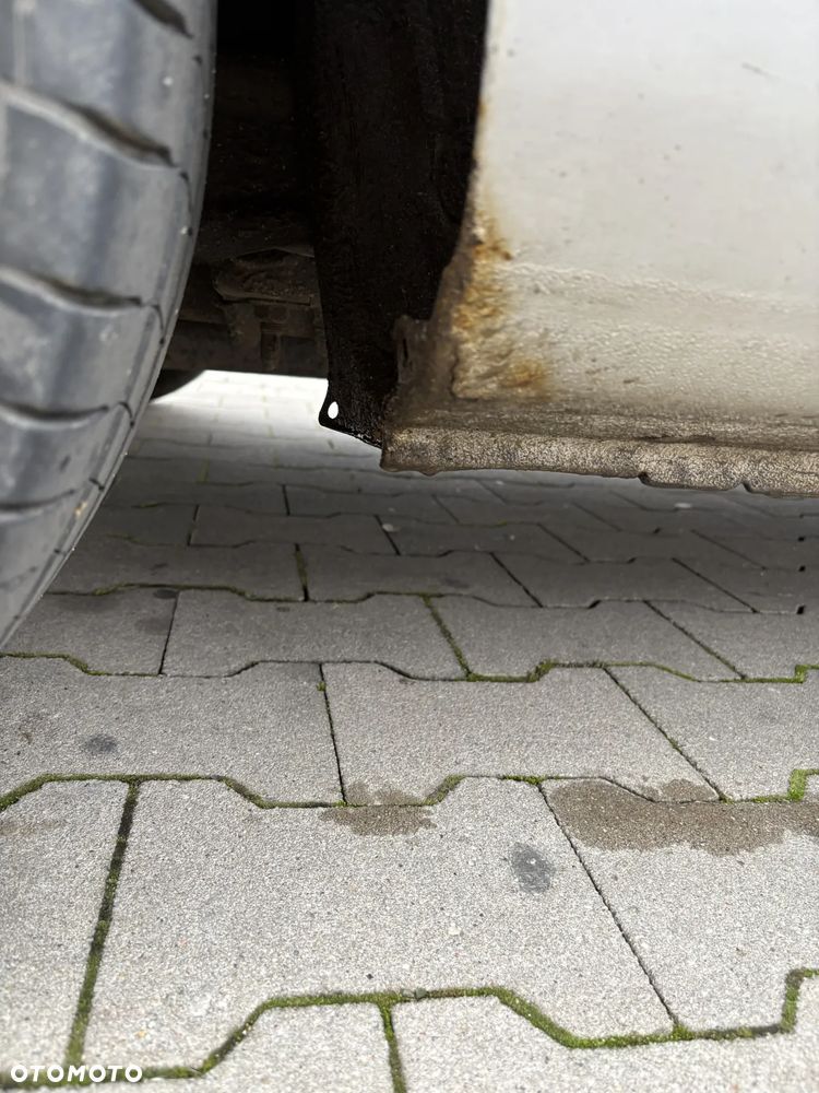 Kia Carens 2.0 EX - 25