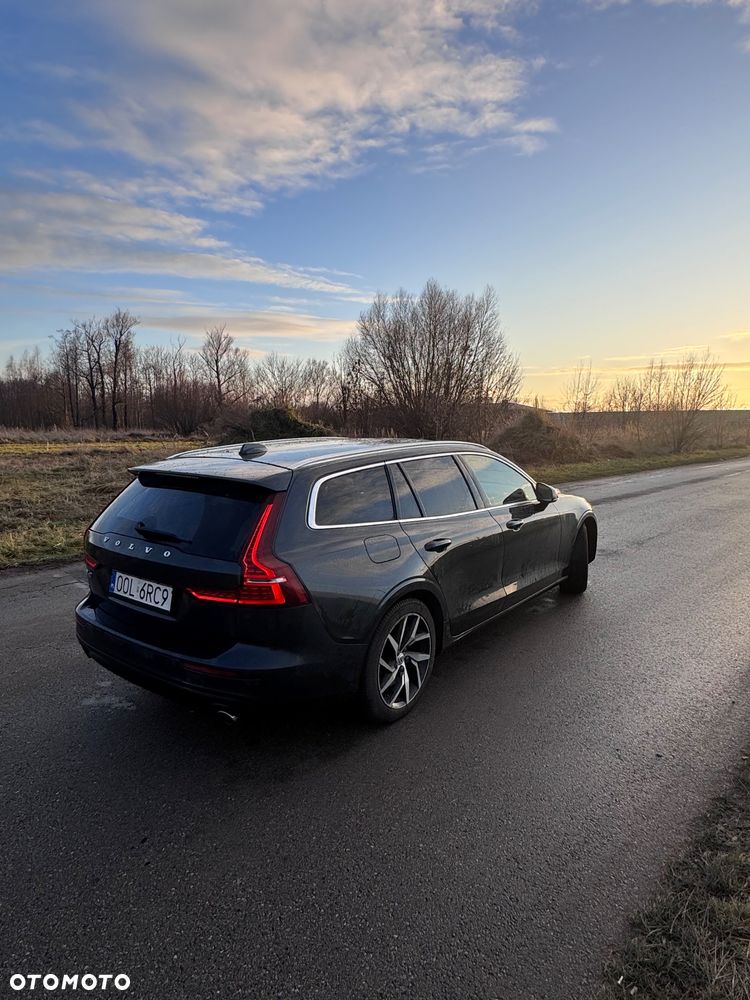 Volvo V60 T6 AWD Twin Engine Geartronic Momentum Pro - 8