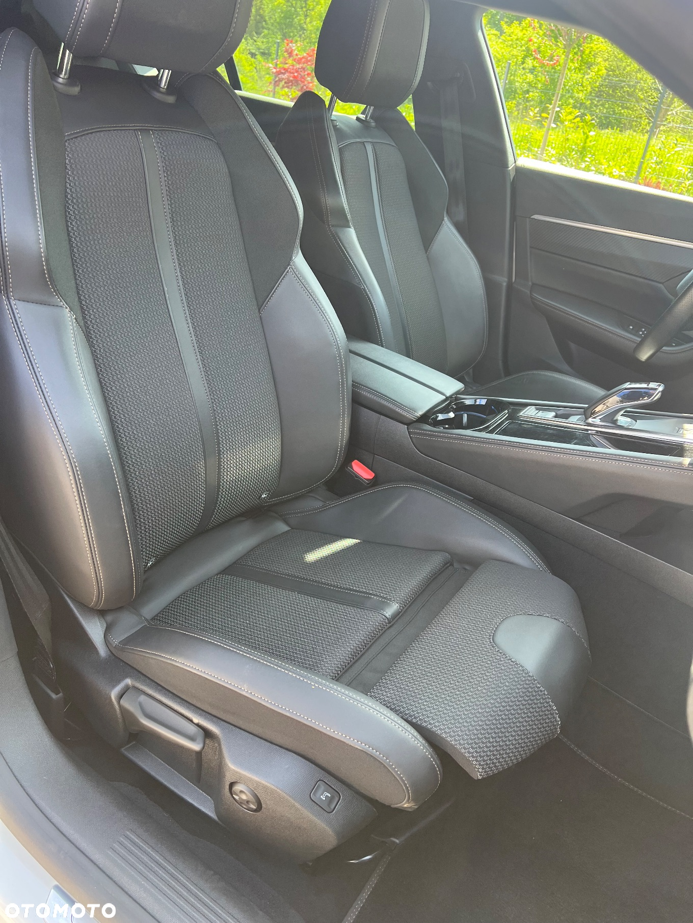 Peugeot 508 SW Plug-In Hybrid 225 e-EAT8 GT - 12