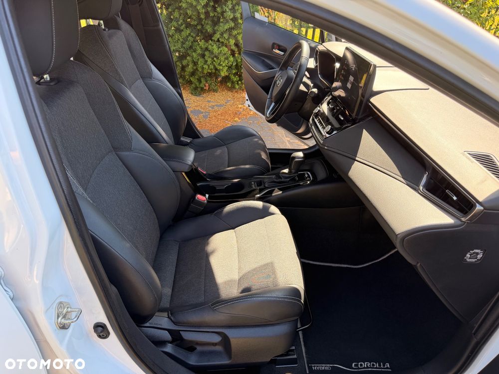 Toyota Corolla 1.8 Hybrid Executive - 33