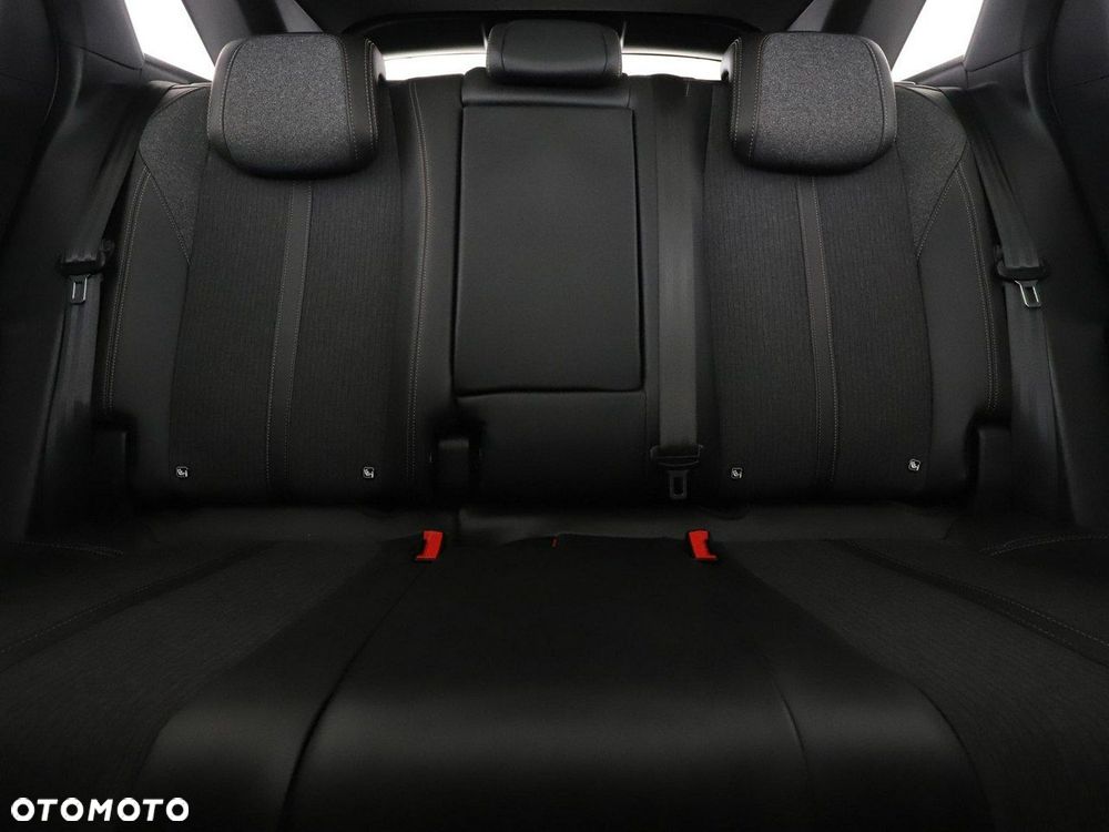 Peugeot 3008 1.6 PureTech GPF GT Line S&S EAT8 - 18