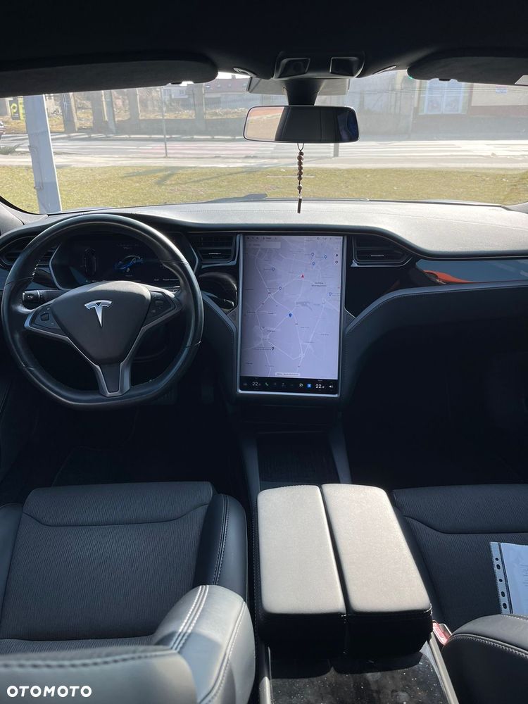 Tesla Model S - 13