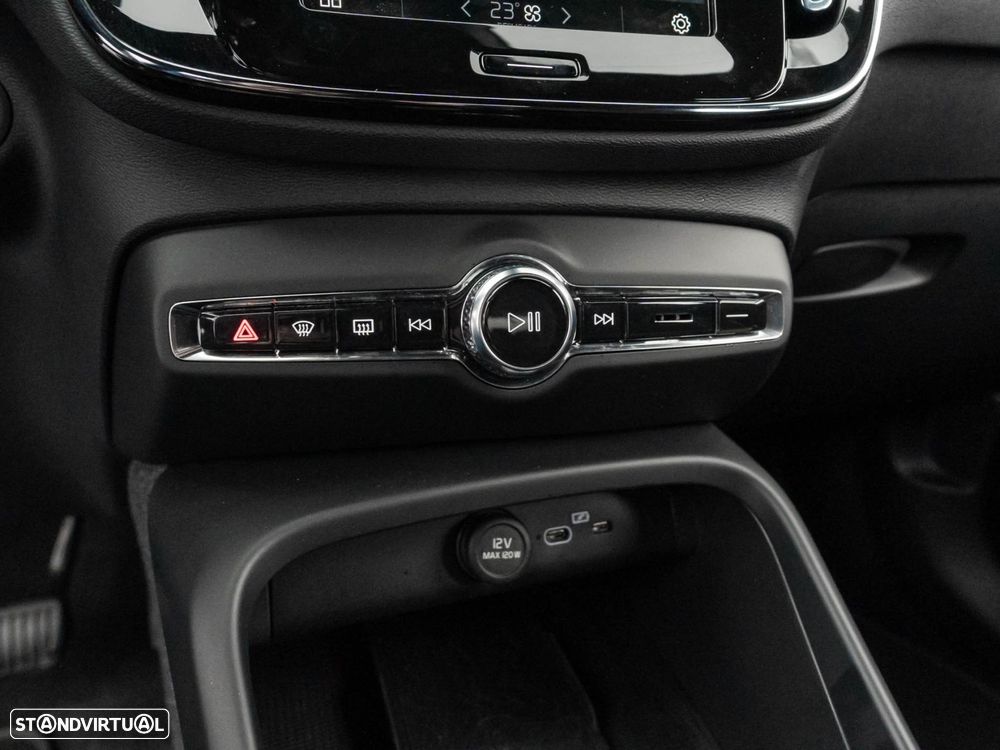 Volvo XC 40 Recharge Core - 27