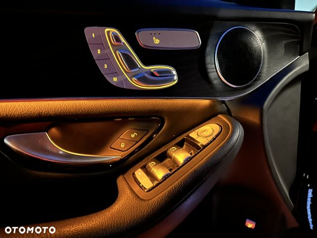 Mercedes-Benz GLC 300 4-Matic - 4