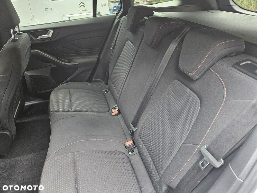 Ford Focus 1.5 EcoBlue Start-Stopp-System ST-LINE DESIGN - 11