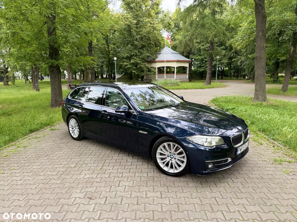 BMW Seria 5 530d xDrive Luxury Line - 1