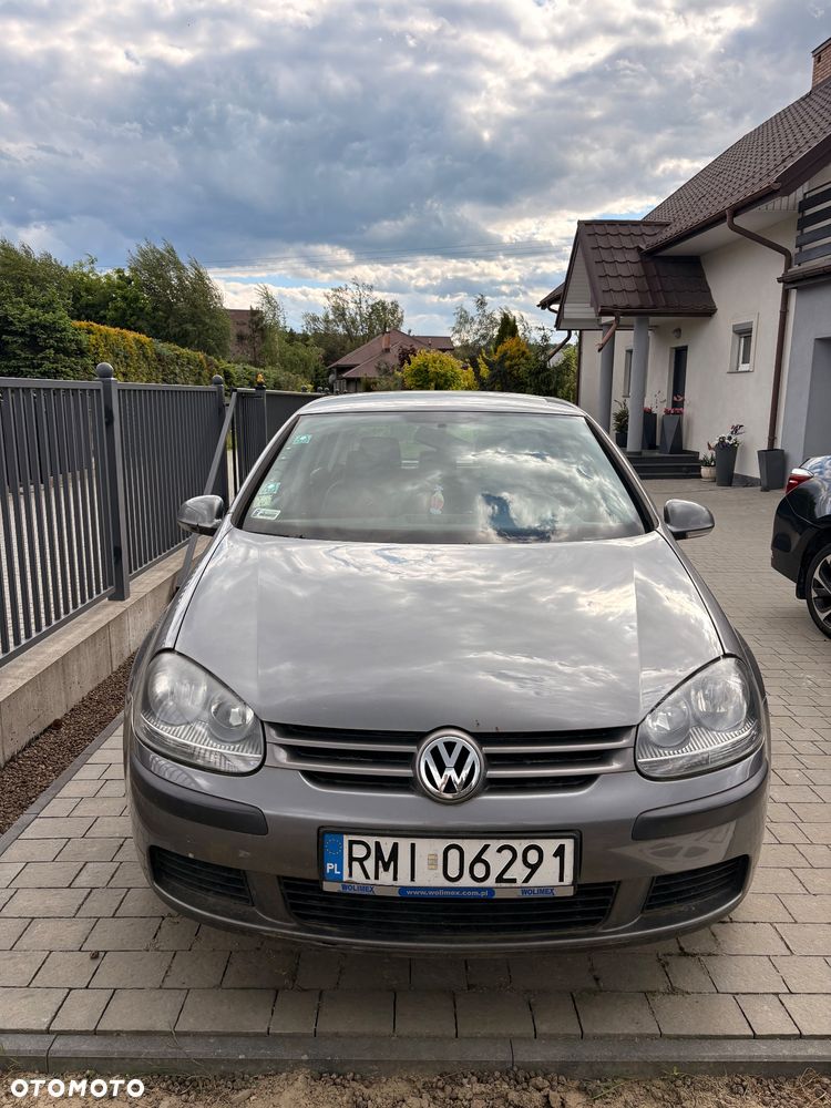 Volkswagen Golf 1.6 Trendline - 1