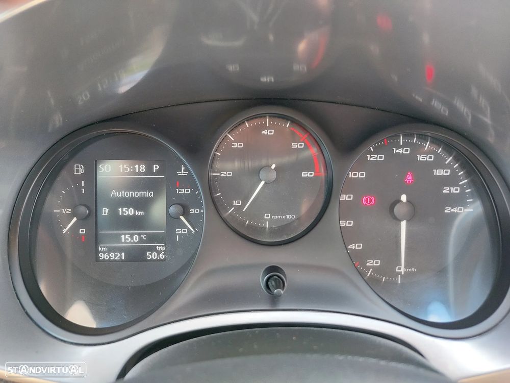 SEAT Leon 1.6 TDI Sport DSG - 17