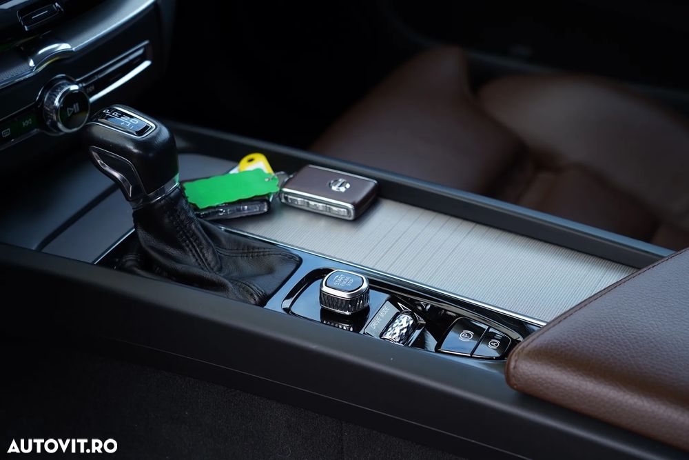 Volvo XC 60 D4 AWD Geartronic Inscription - 17