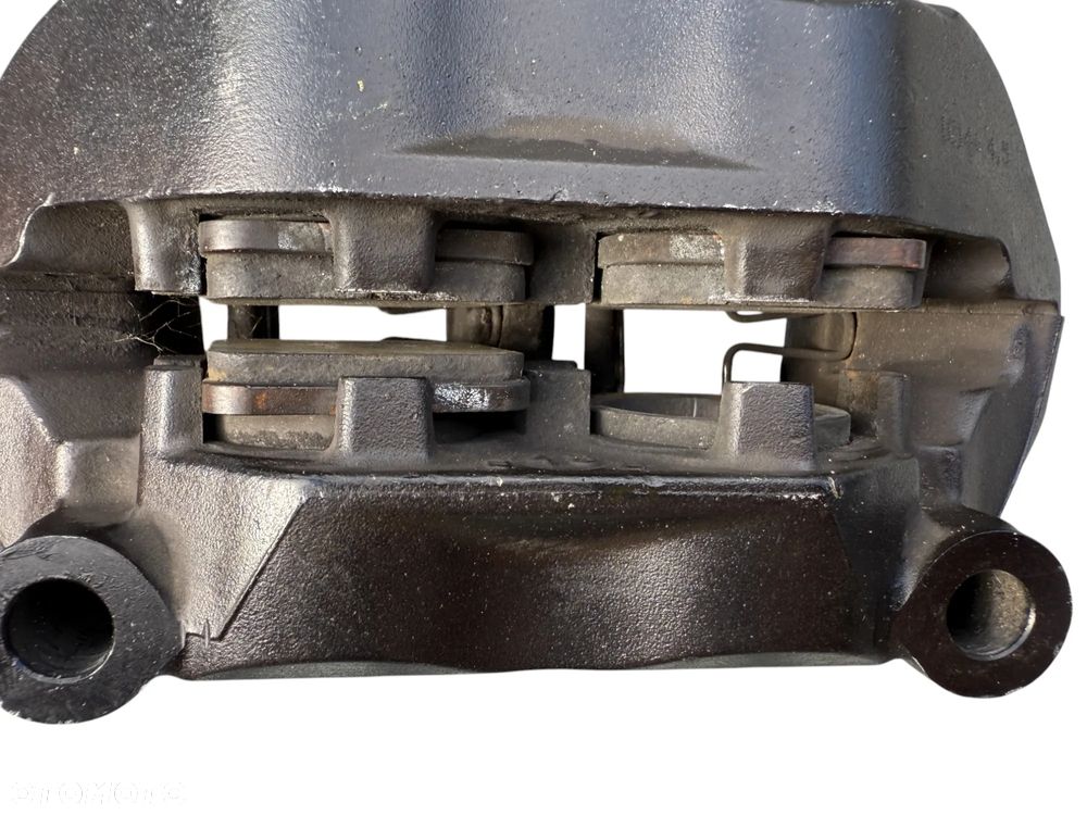 Zacisk przód P  KTM Super Duke 990 07-13r - 7