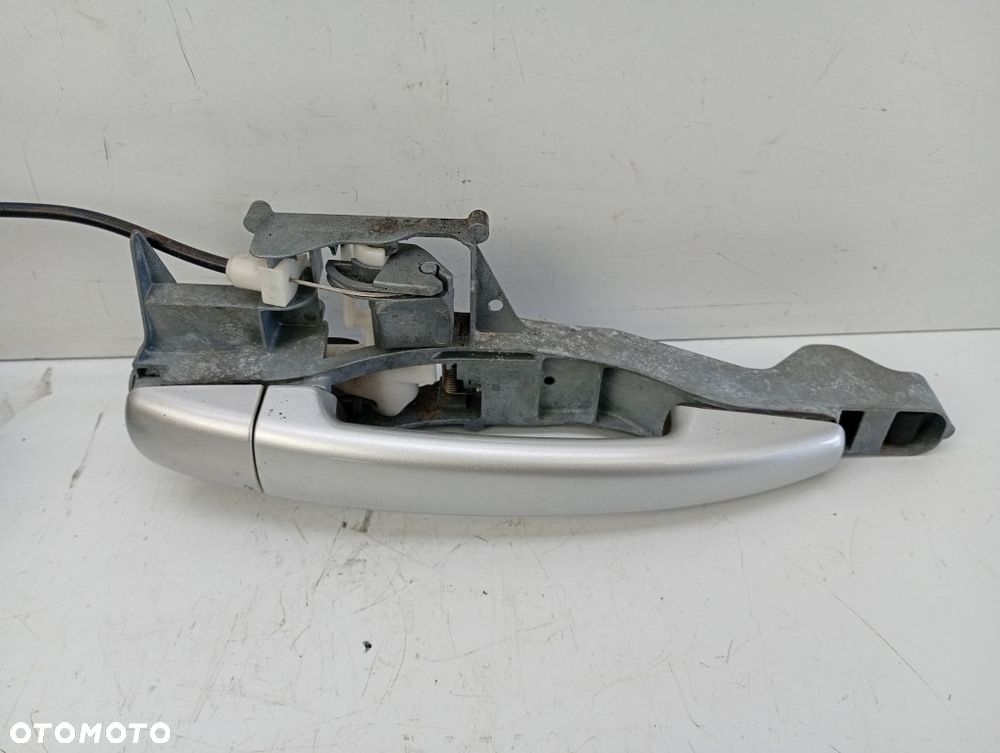 klamka przednia prawa przód zamek linka peugeot partner II berlingo II 2008-2012 europa 828405 - 4