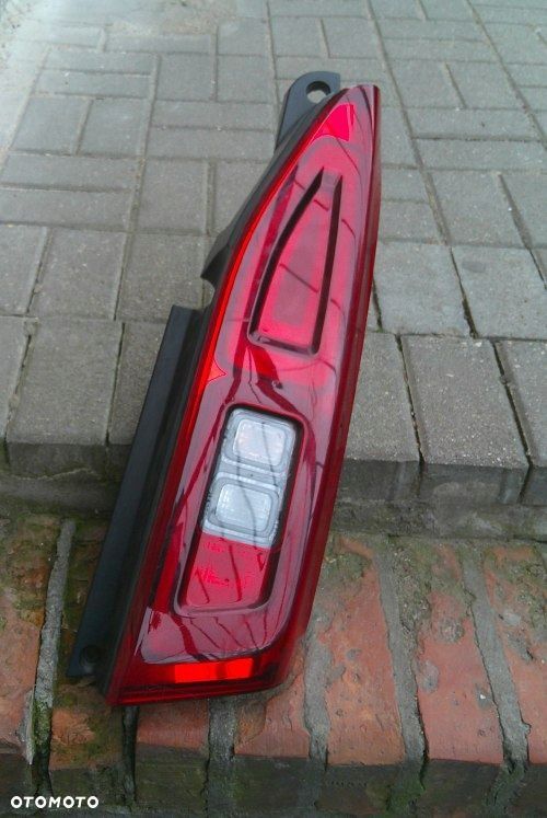 CITROEN BERLINGO IV COMBO E 18r+ PRAWA TYLNA LAMPA ORYGINAŁ - 1