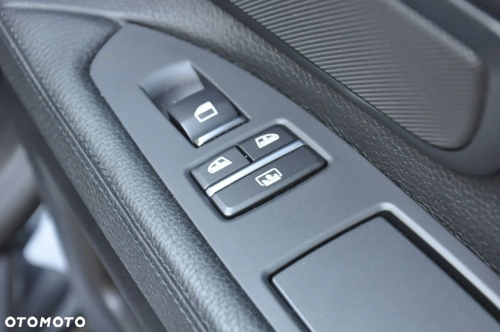 BMW Seria 7 750Li xDrive - 8