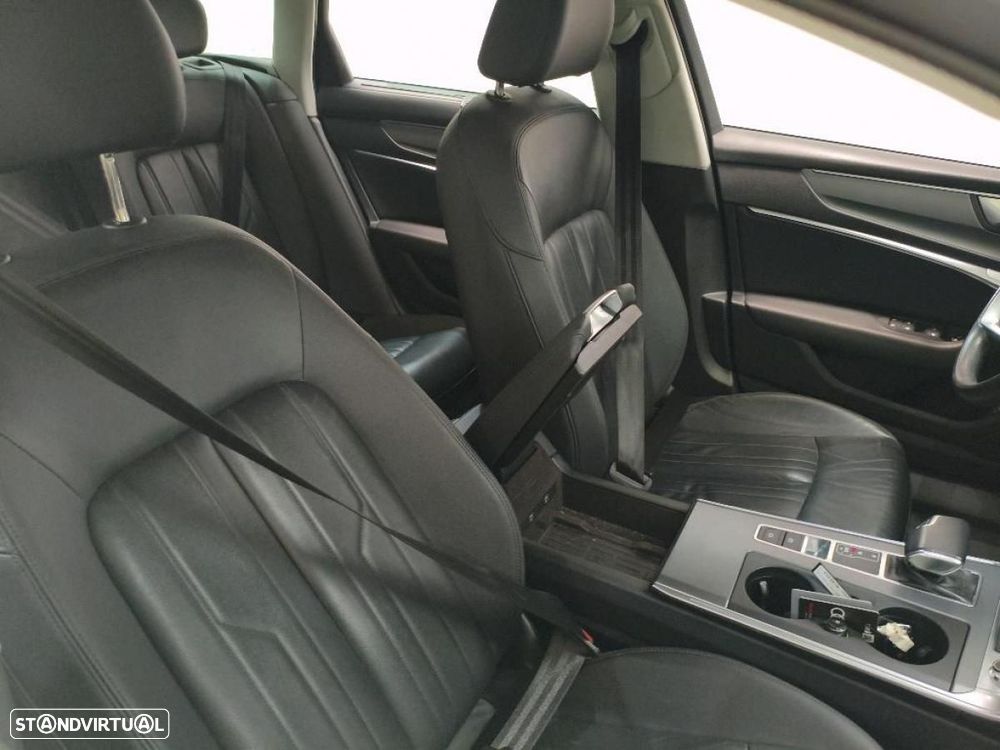 Audi A6 Avant 40 TDI Advanced S tronic - 4