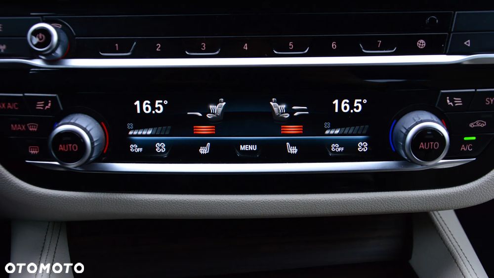 BMW Seria 5 520d xDrive Sport - 33