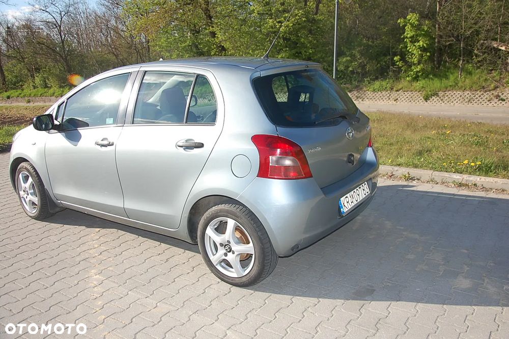 Toyota Yaris 1.3 Sol - 5