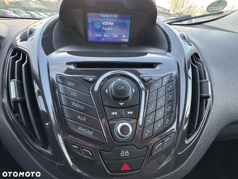 Ford Tourneo Courier 1.0 EcoBoost S&S Titanium - 17