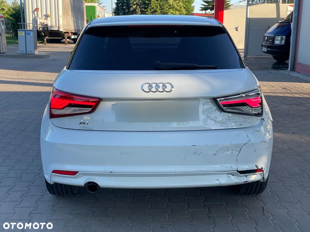 Audi A1 3-drzwiowe 1.0 TFSI ultra design - 5