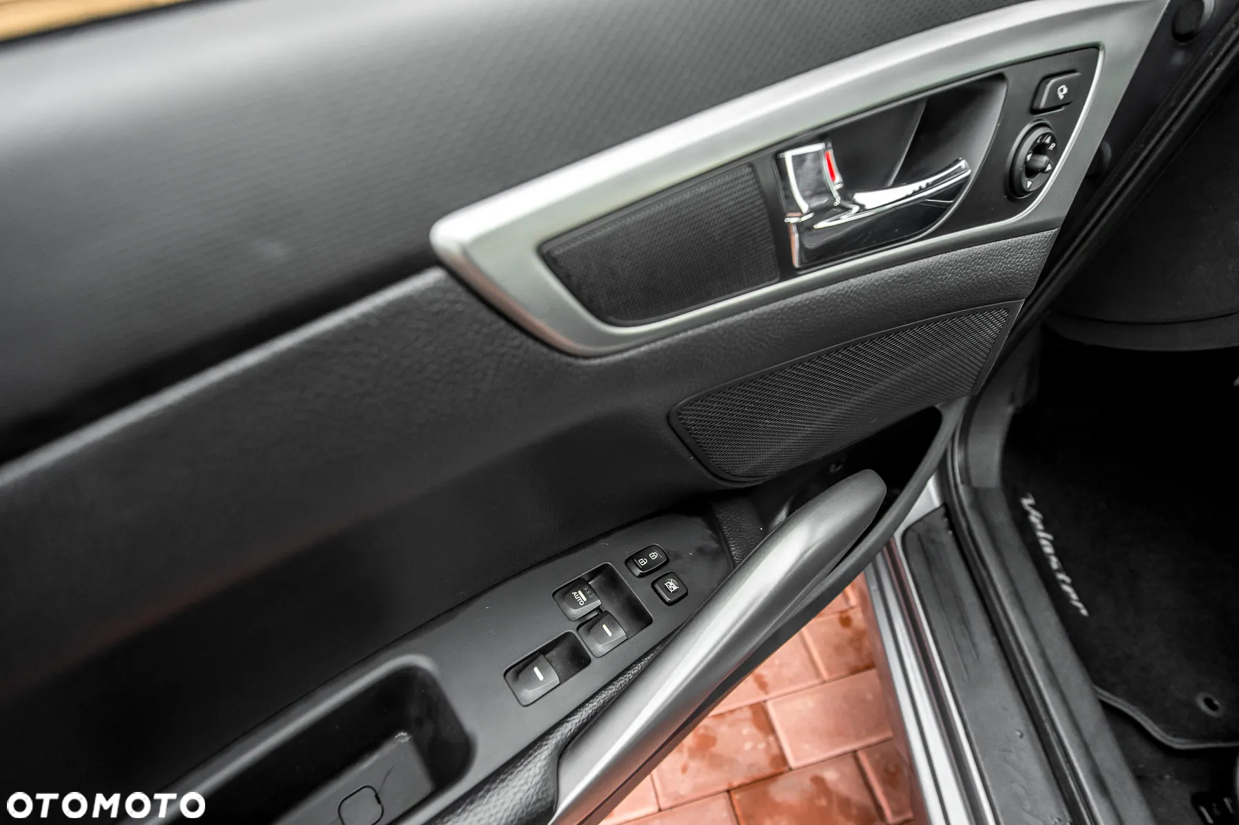 Hyundai Veloster 1.6 GDI Premium - 26