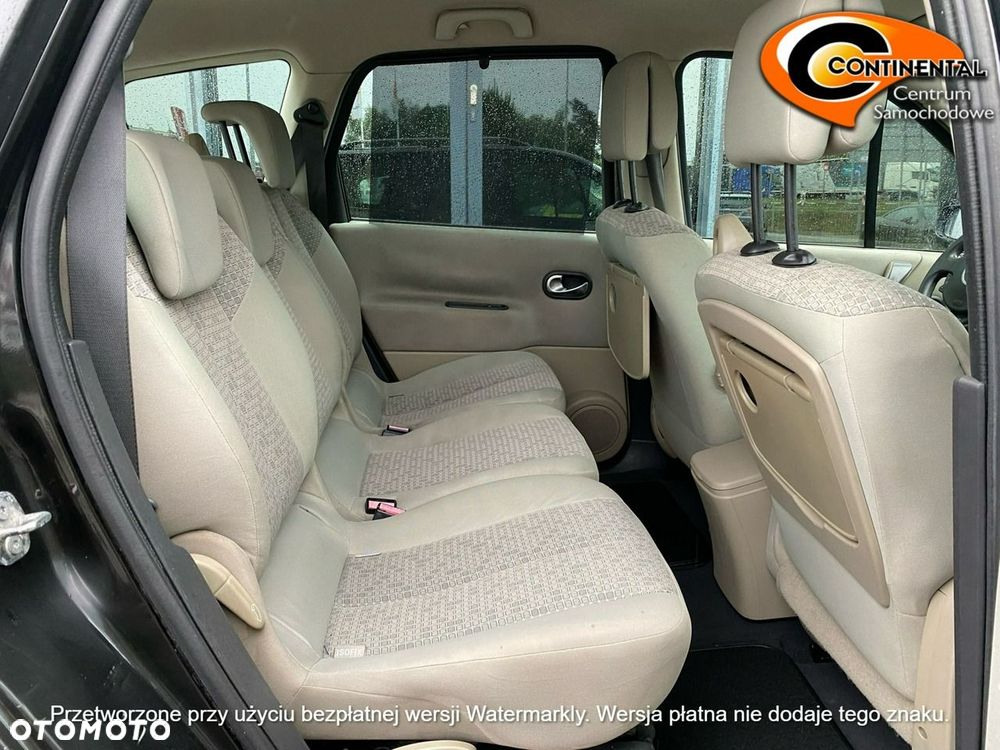Renault Grand Scenic - 16