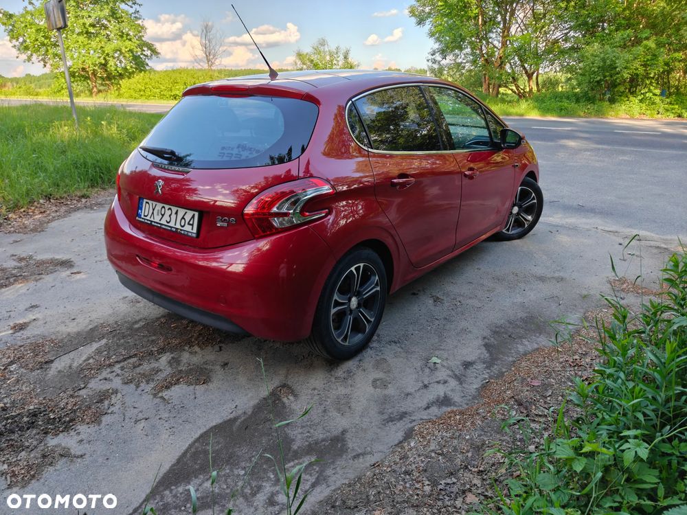 Peugeot 208 - 6