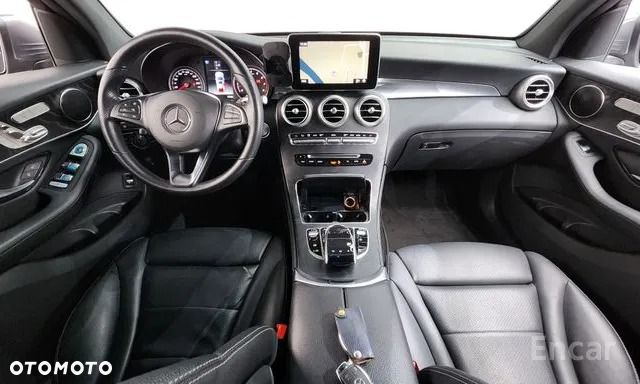Mercedes-Benz GLC 300 4-Matic - 6