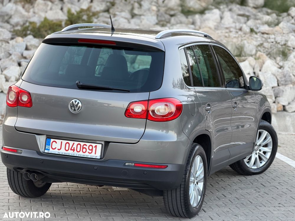 Volkswagen Tiguan - 11