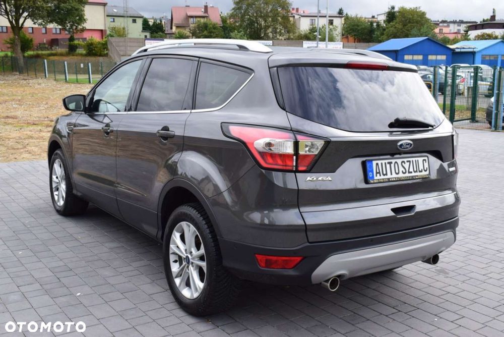 Ford Kuga - 10