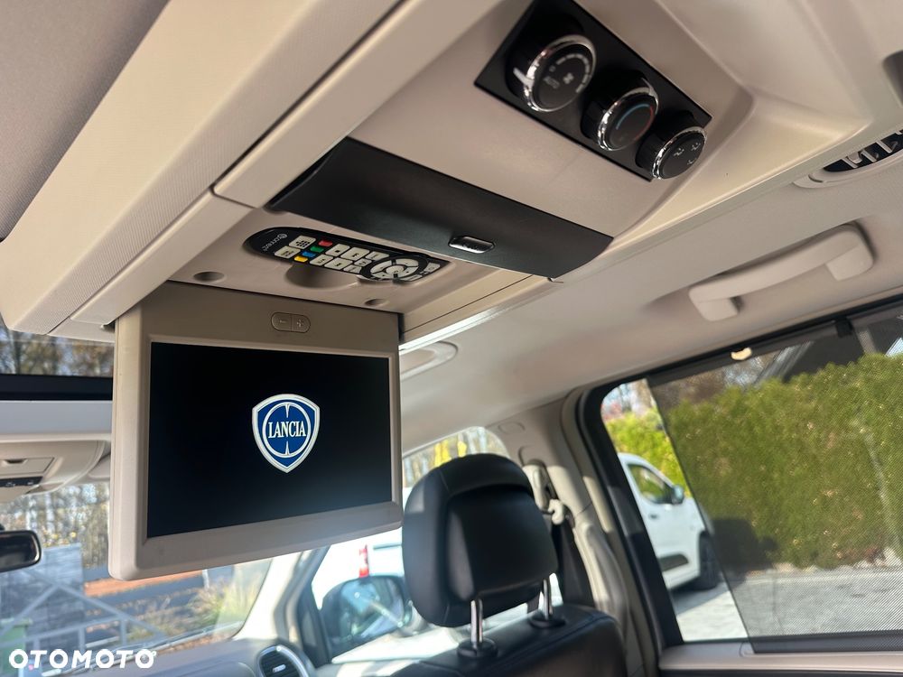 Lancia Voyager 2.8 Multijet 16v Platinum - 35