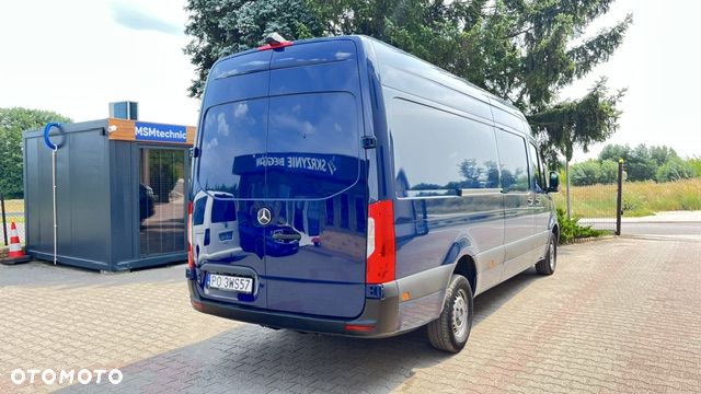 Mercedes-Benz Sprinter 317 - 7