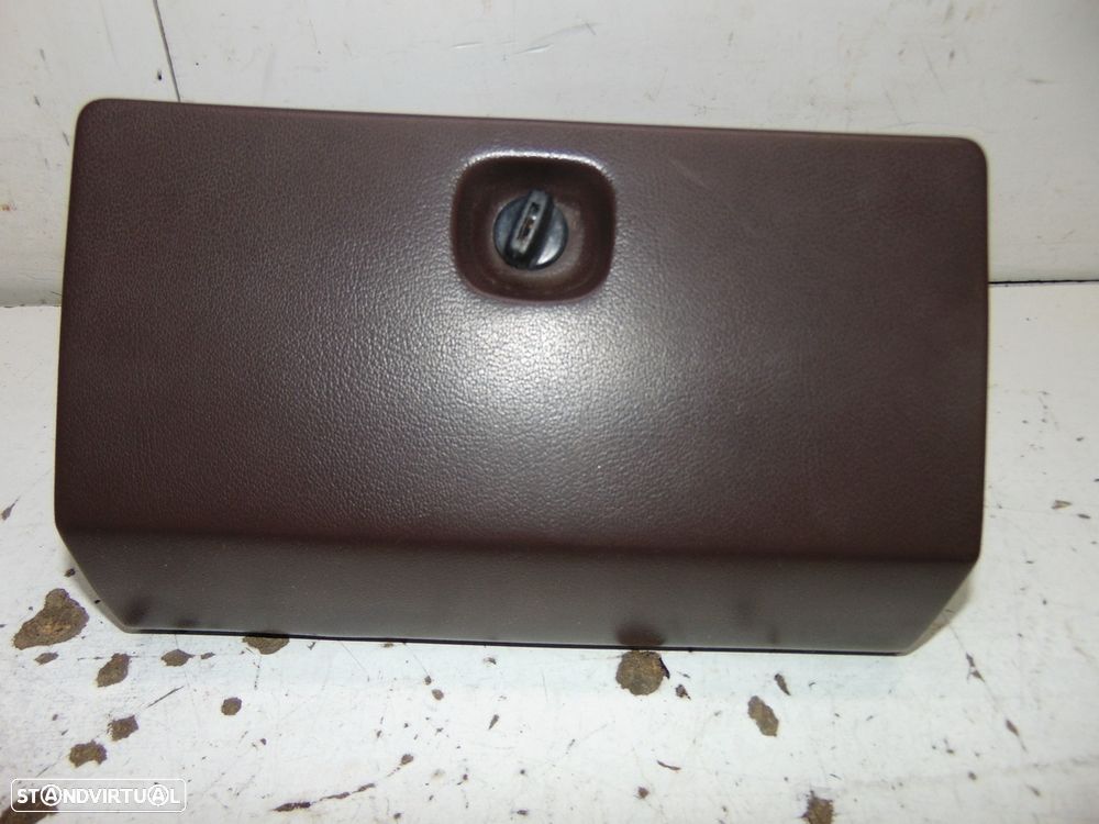 Isuzu trooper porta luvas/Raspadores - 2